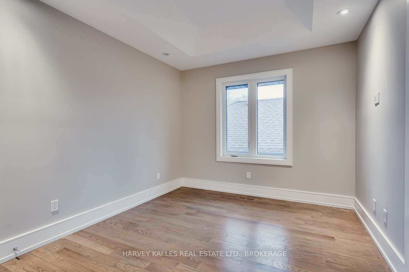 476 Deloraine Ave