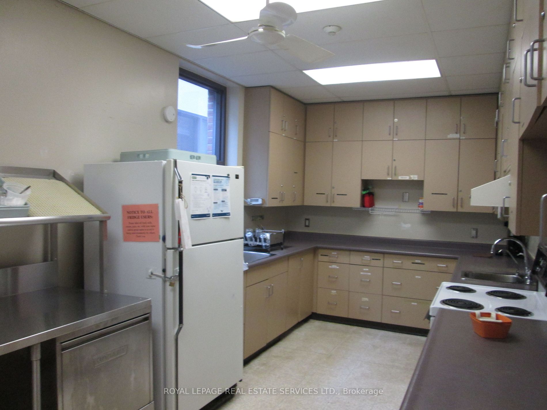 28 Fairlawn Ave, #2nd Flo