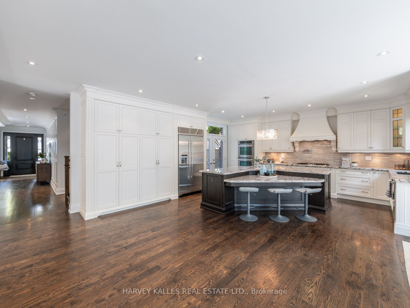 21A Roycrest Ave