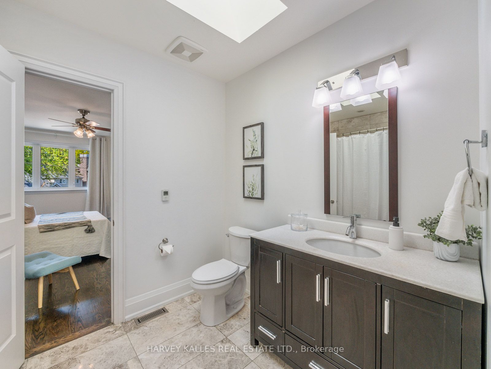 21A Roycrest Ave