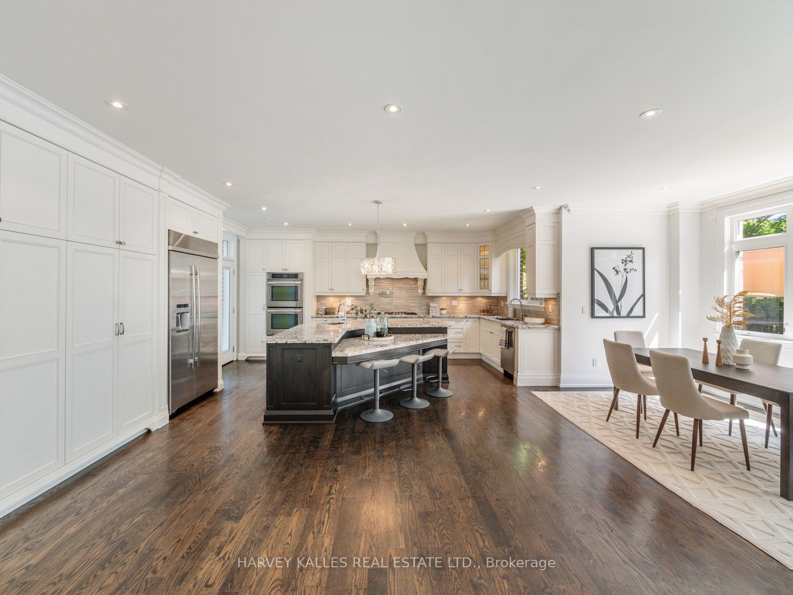 21A Roycrest Ave