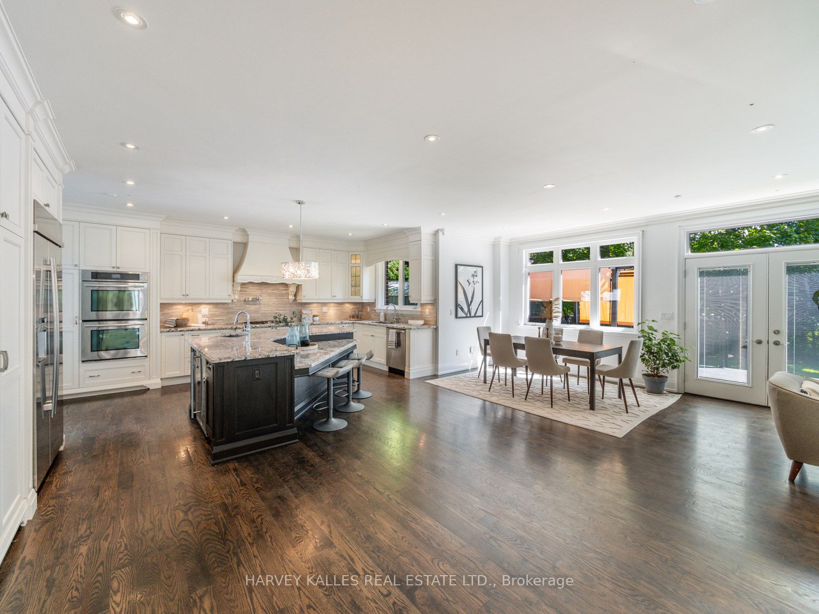 21A Roycrest Ave