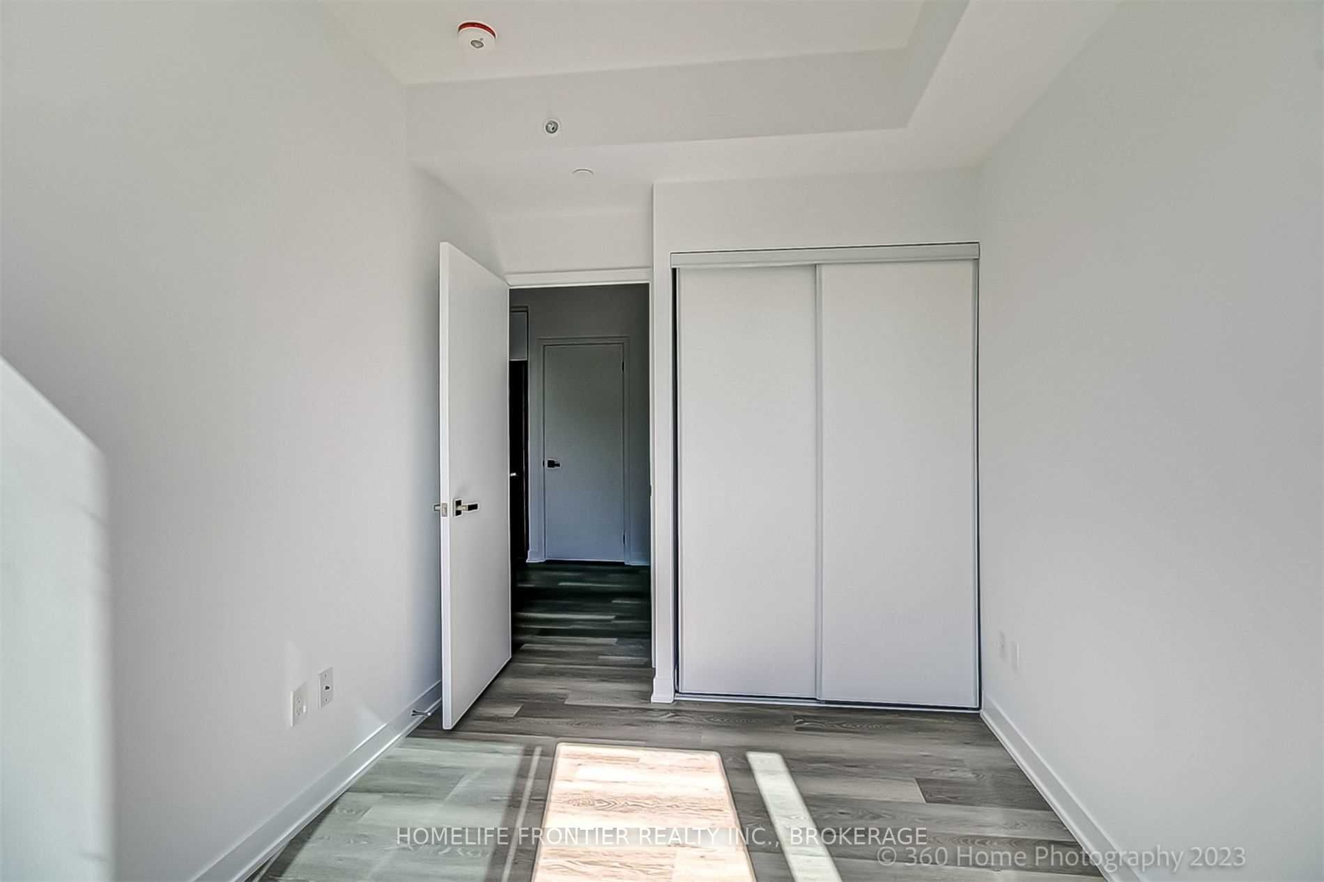 31 Tippett Rd, #731