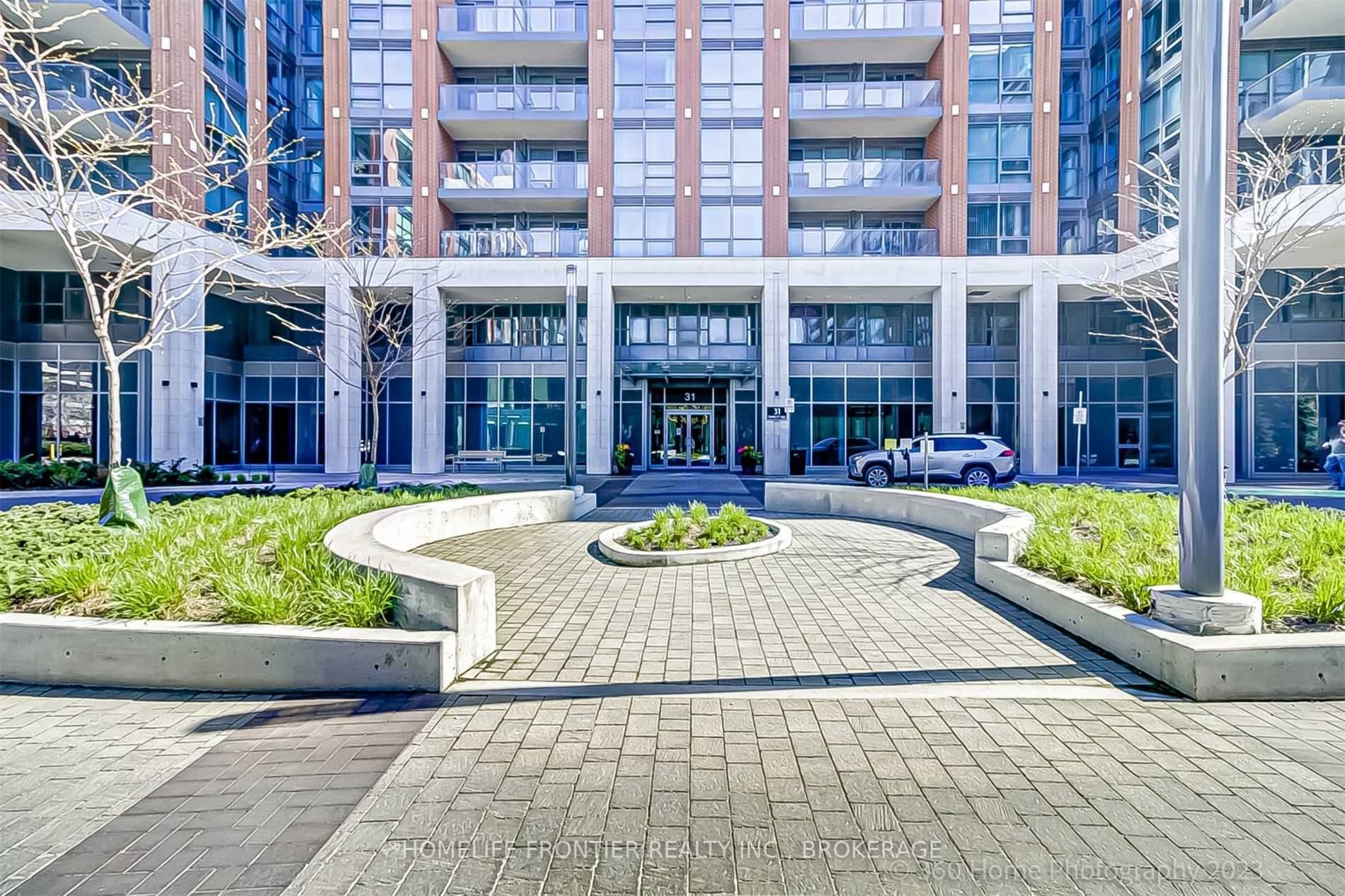 31 Tippett Rd, #731