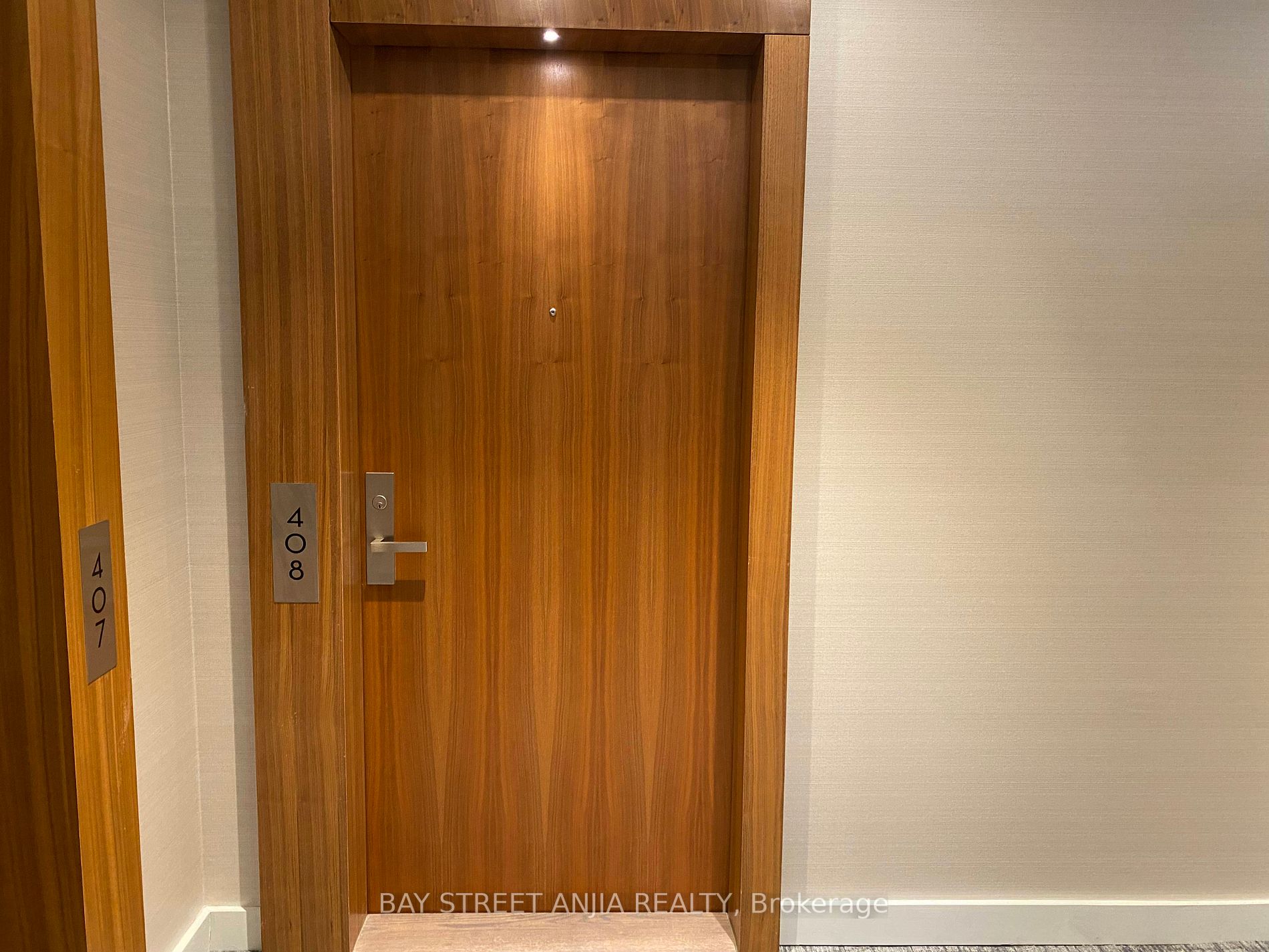 15 Queens Quay E #408