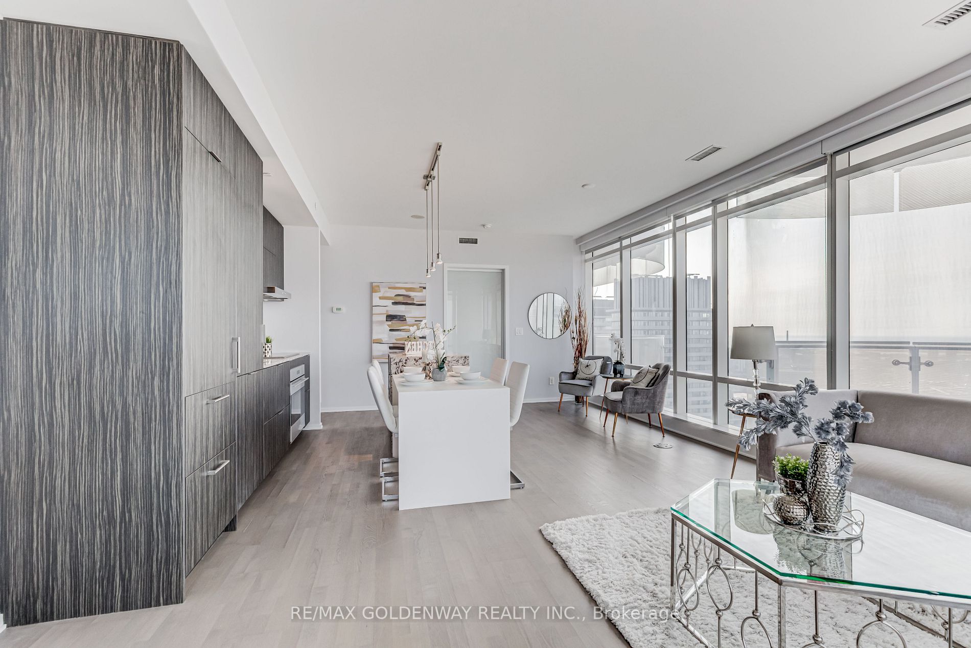 1 Bloor St E, #5106