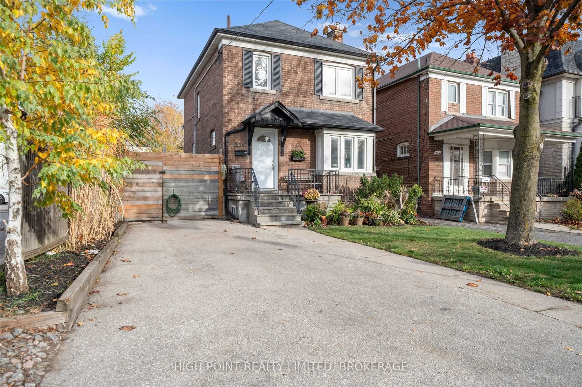 216 Brooke Ave