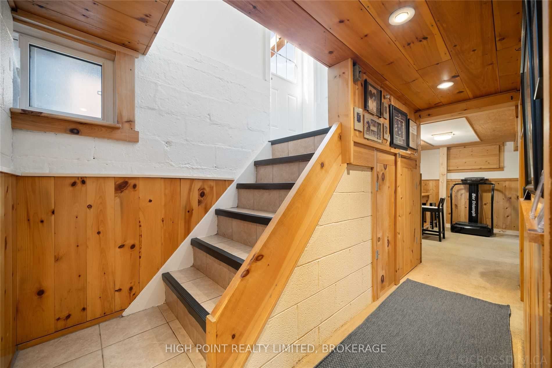 216 Brooke Ave