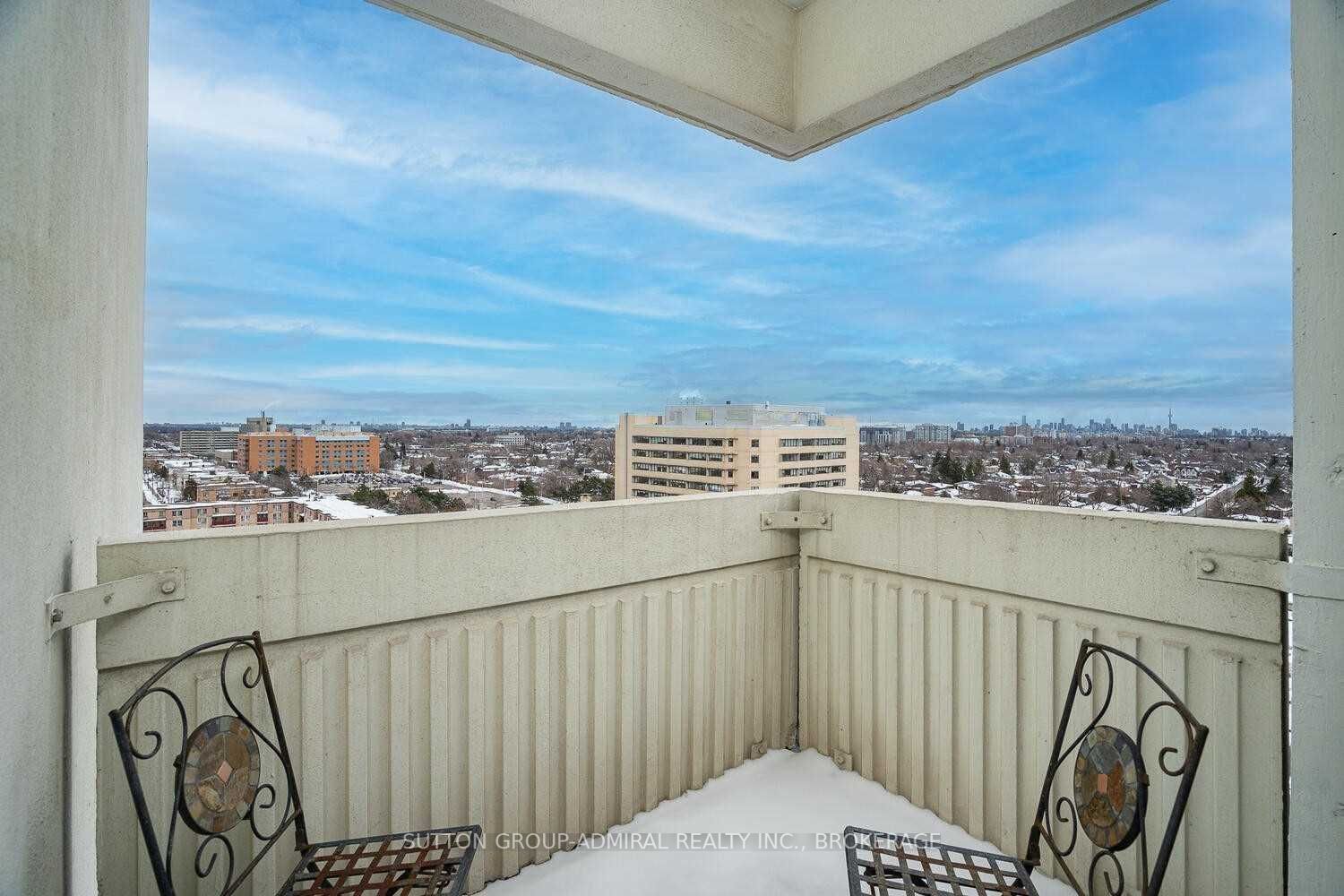 150 Neptune Dr, #Ph05
