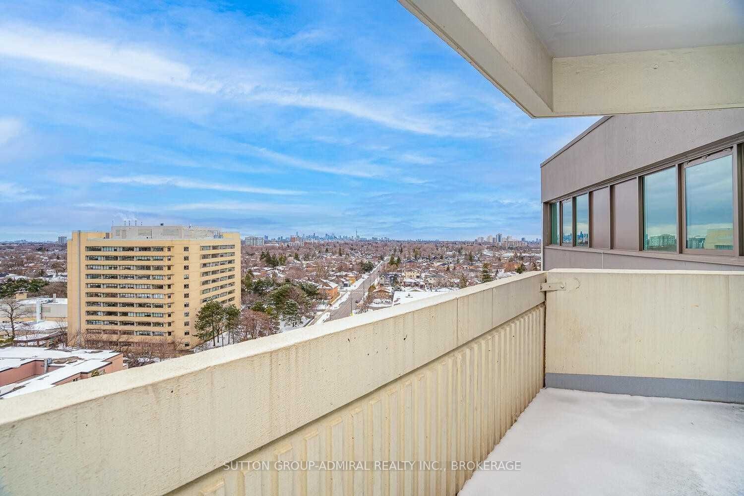 150 Neptune Dr, #Ph05