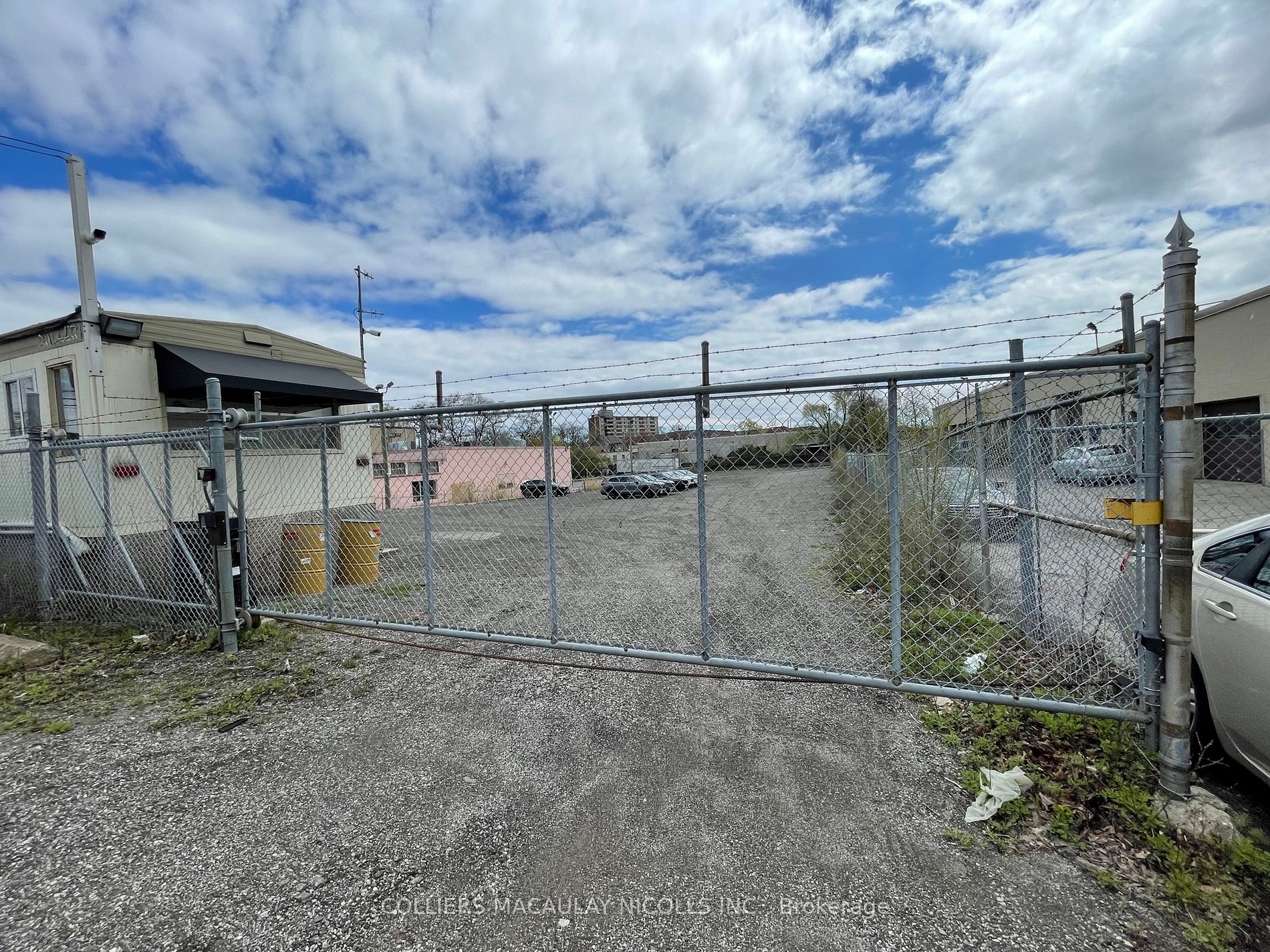 85-91 Sunrise Ave