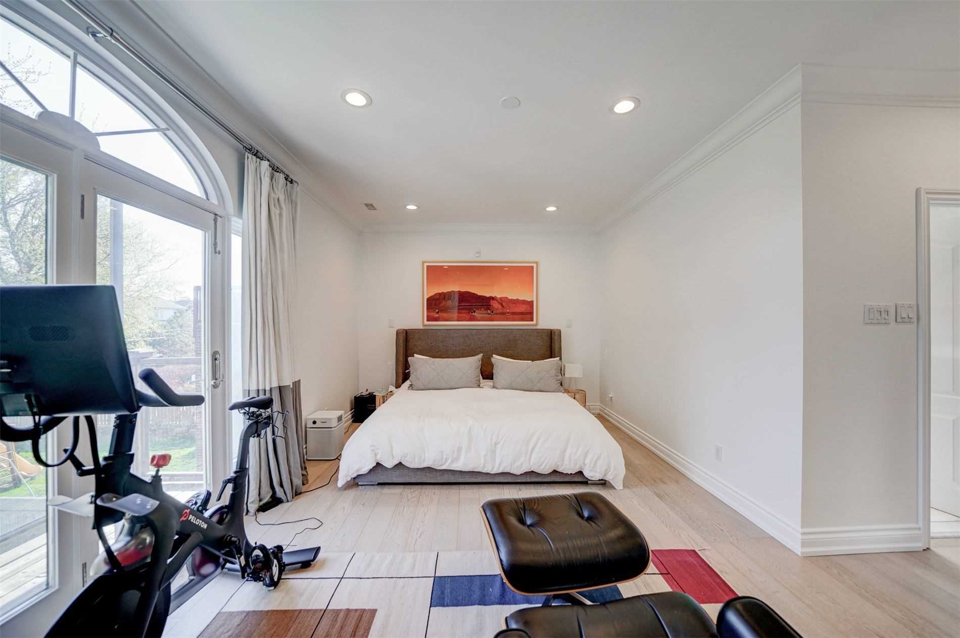 439 Melrose Avenue