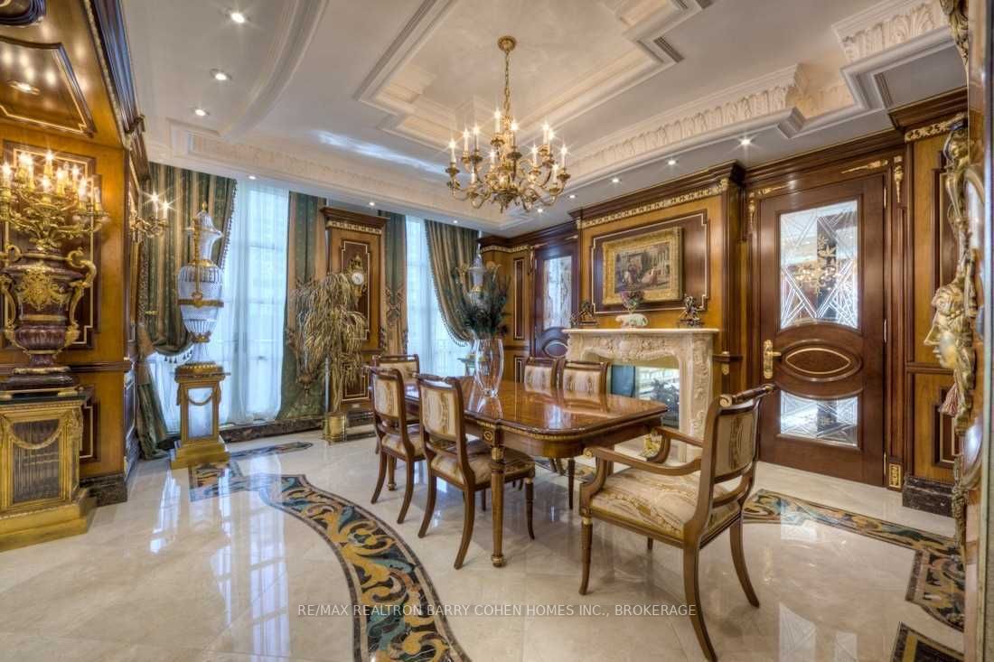 118 Yorkville Ave, #703