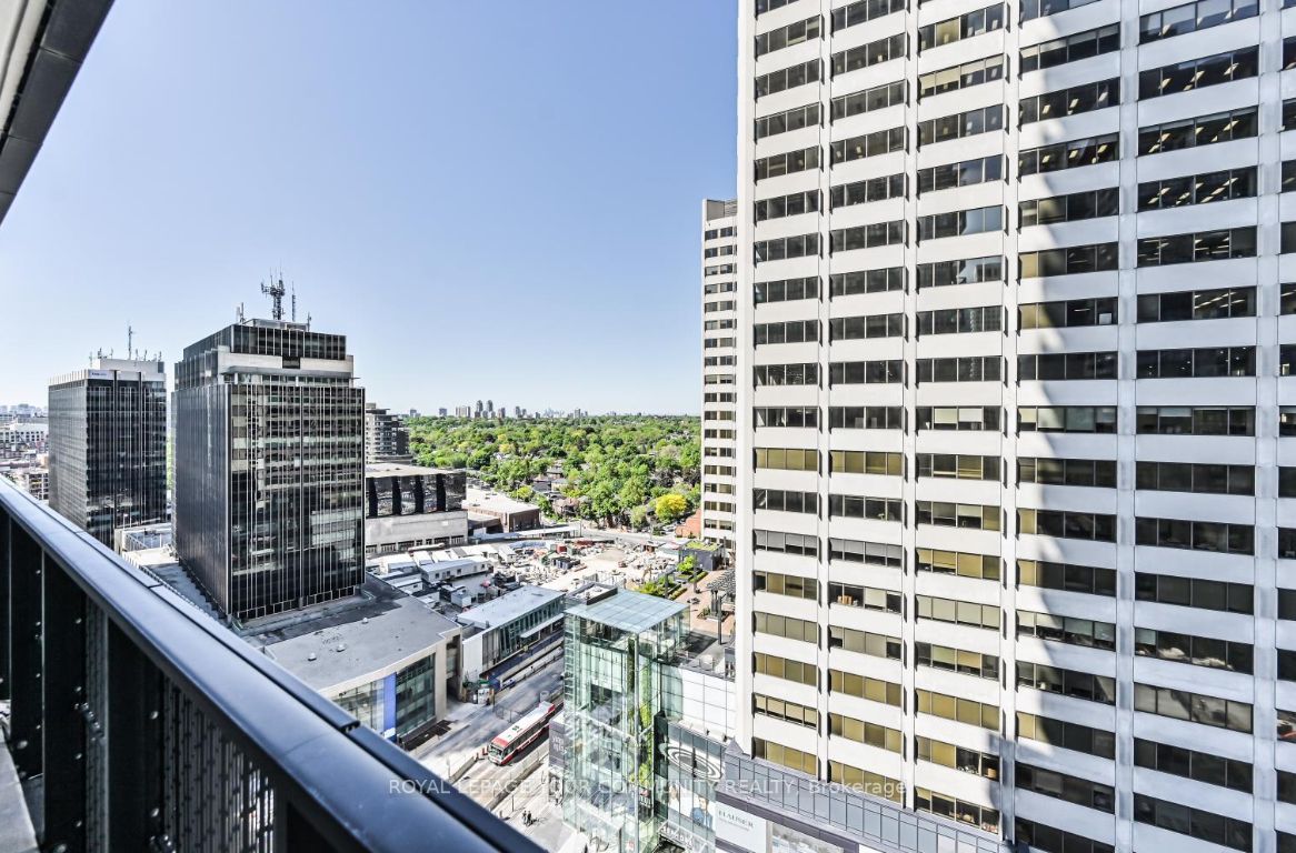 8 Eglinton Ave E Ave, #1205