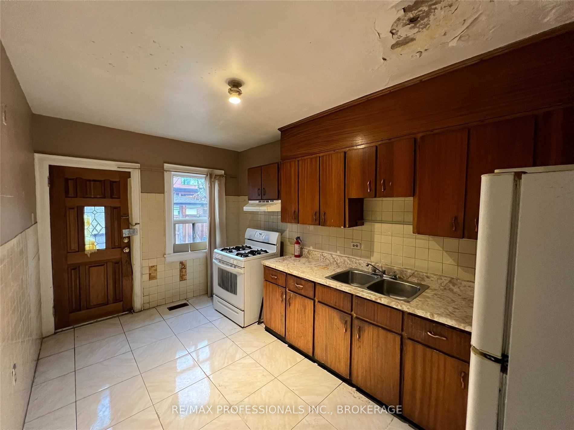 179 Northcliffe Blvd