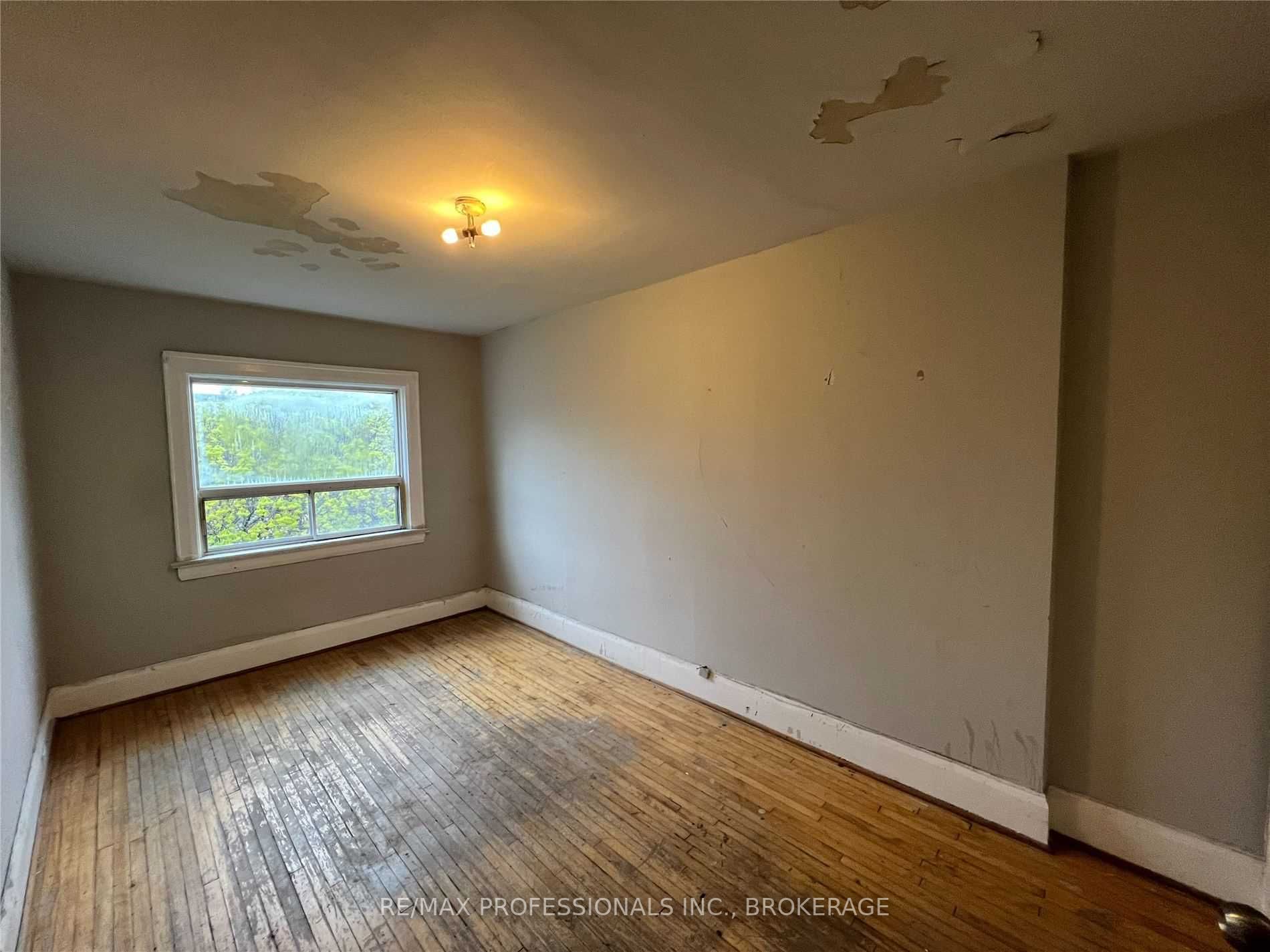 179 Northcliffe Blvd