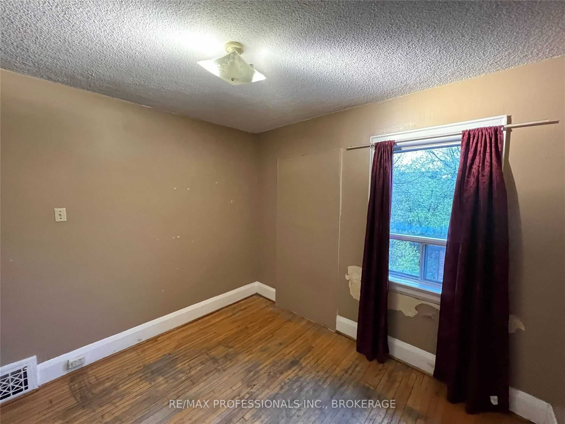 179 Northcliffe Blvd