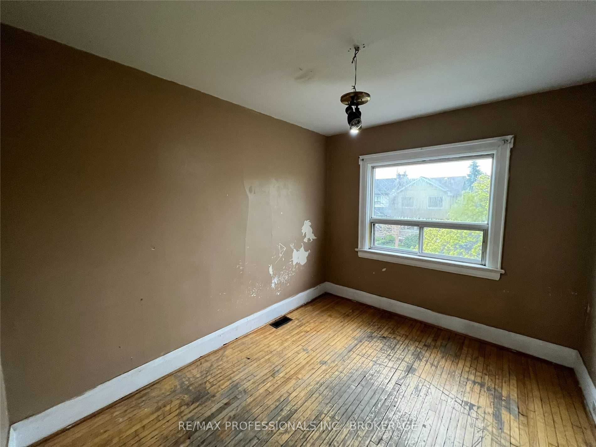 179 Northcliffe Blvd