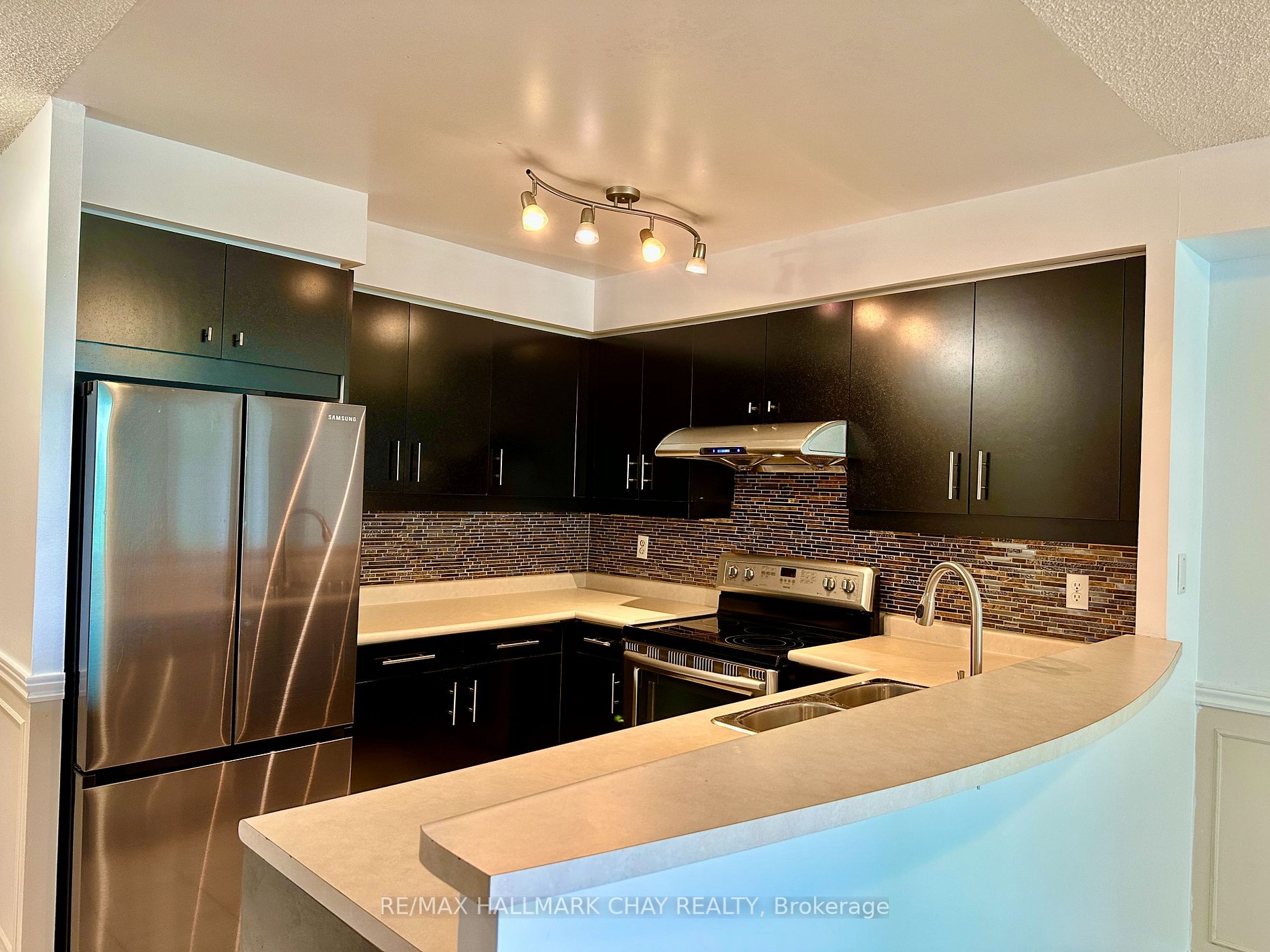 7 Lorraine Drive, #706