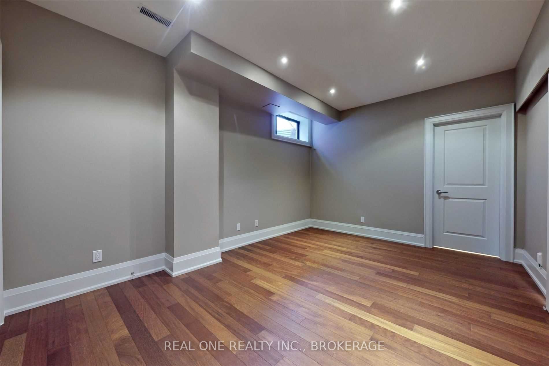 Listing C6054325 - Large Photo # 34
