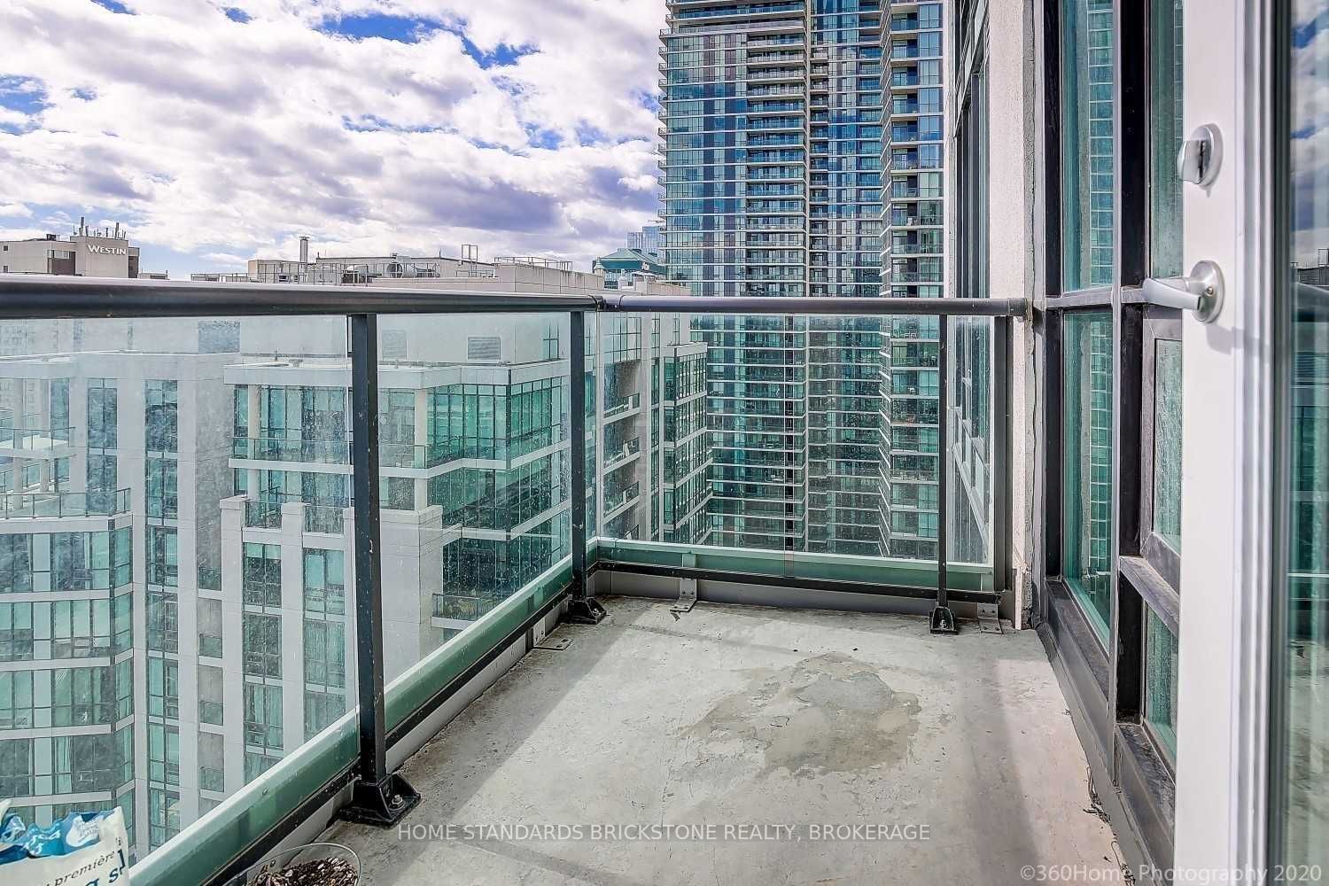 16 Yonge St, #3110