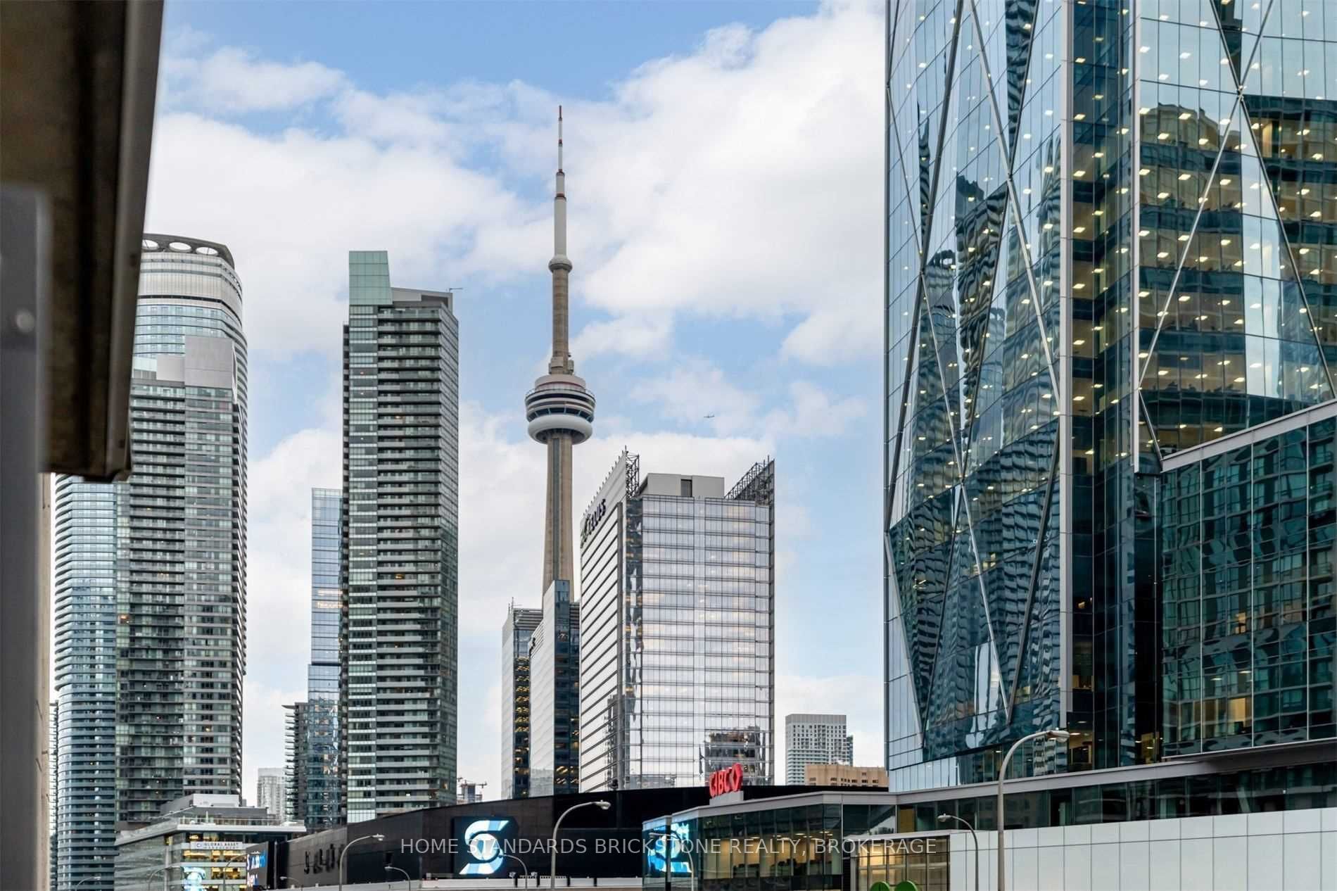 16 Yonge St, #3110