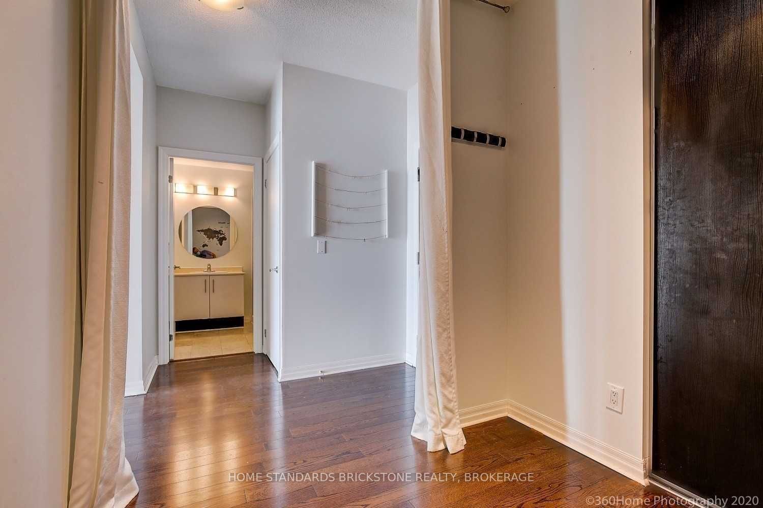 16 Yonge St, #3110
