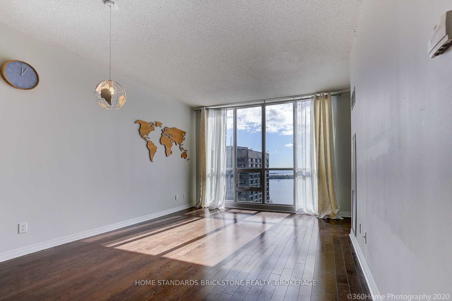 16 Yonge St, #3110