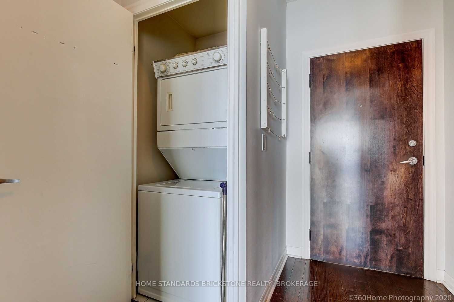 16 Yonge St, #3110