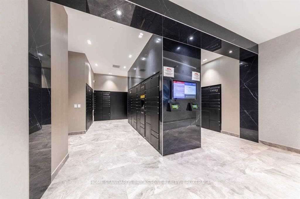 16 Yonge St, #3110