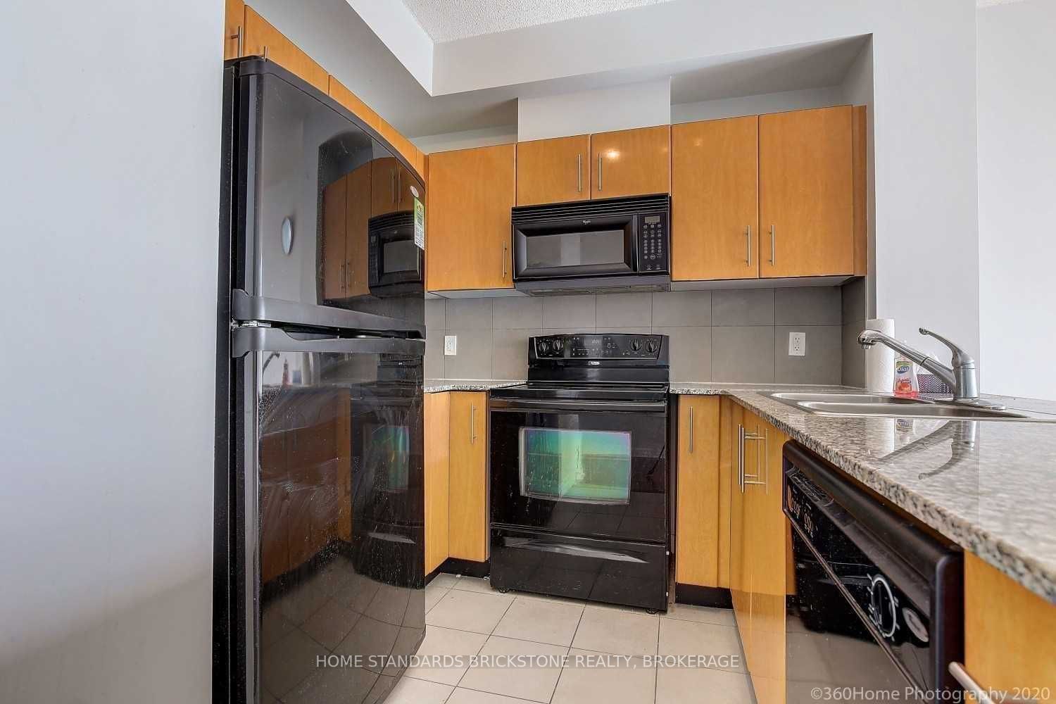 16 Yonge St, #3110