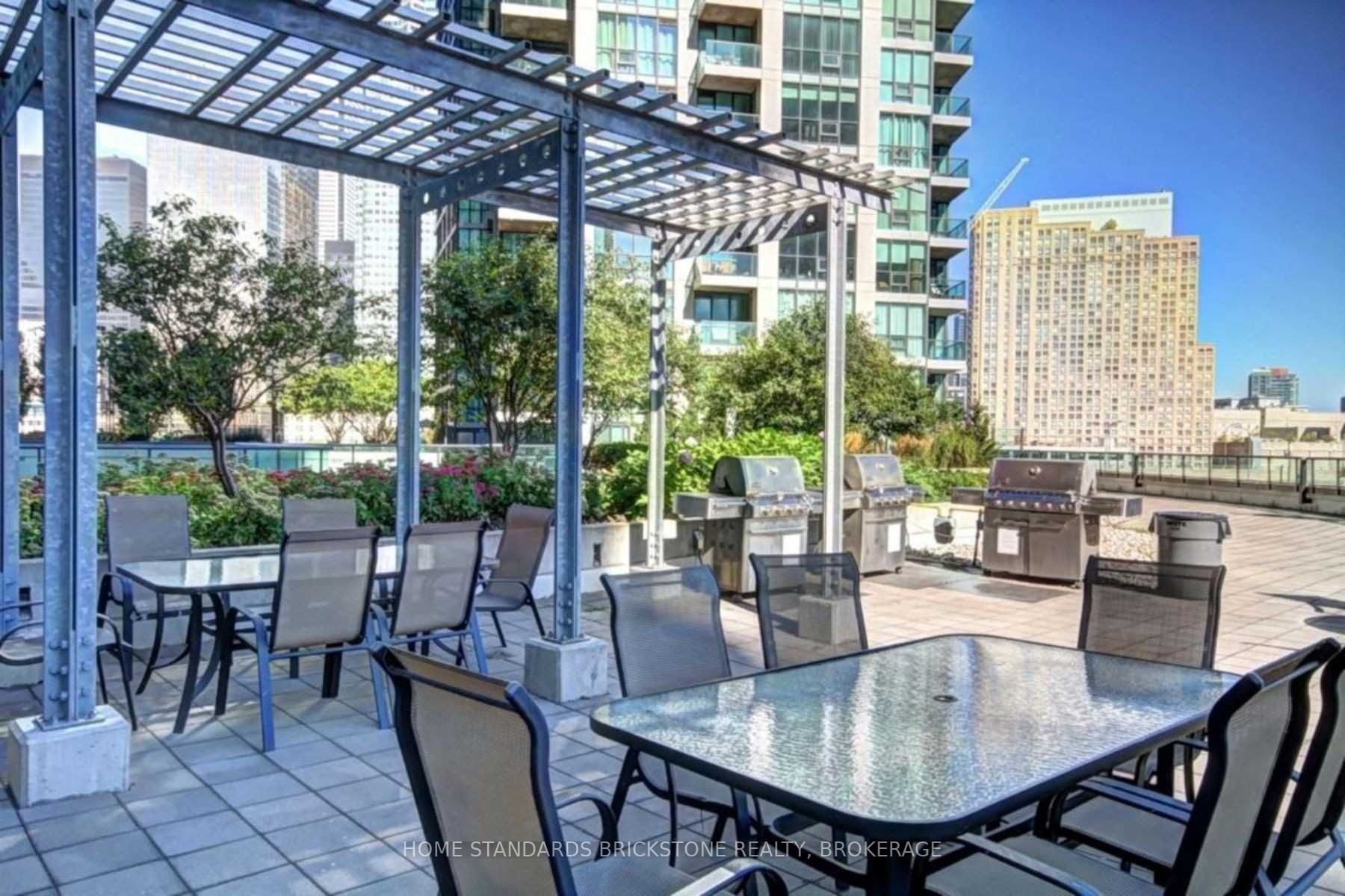 16 Yonge St, #3110