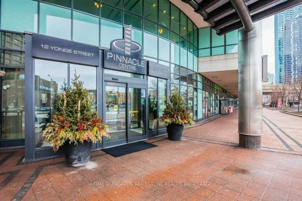 16 Yonge St, #3110