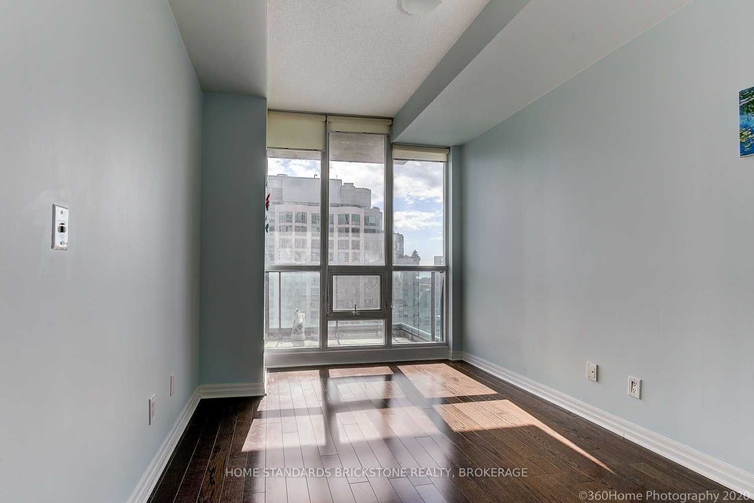 16 Yonge St, #3110