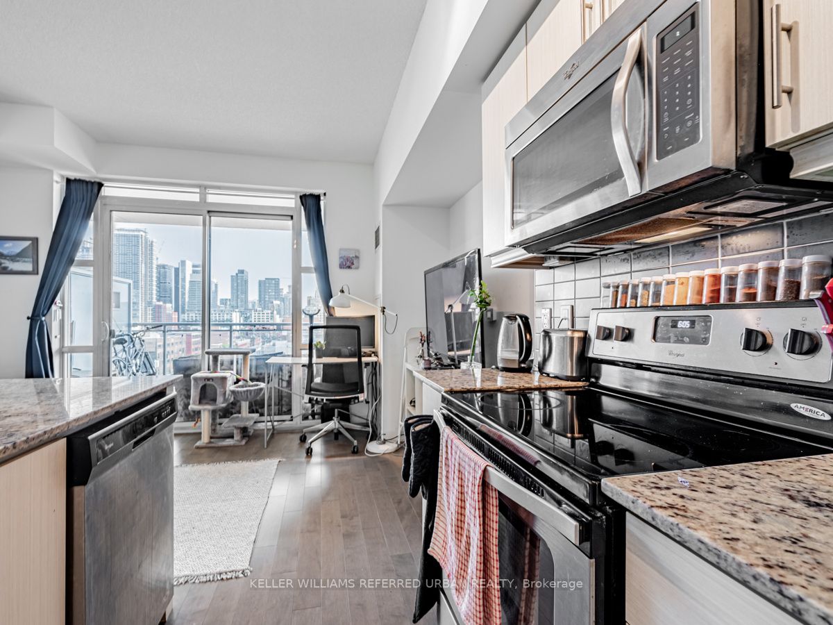 10 Willison Sq, #1006