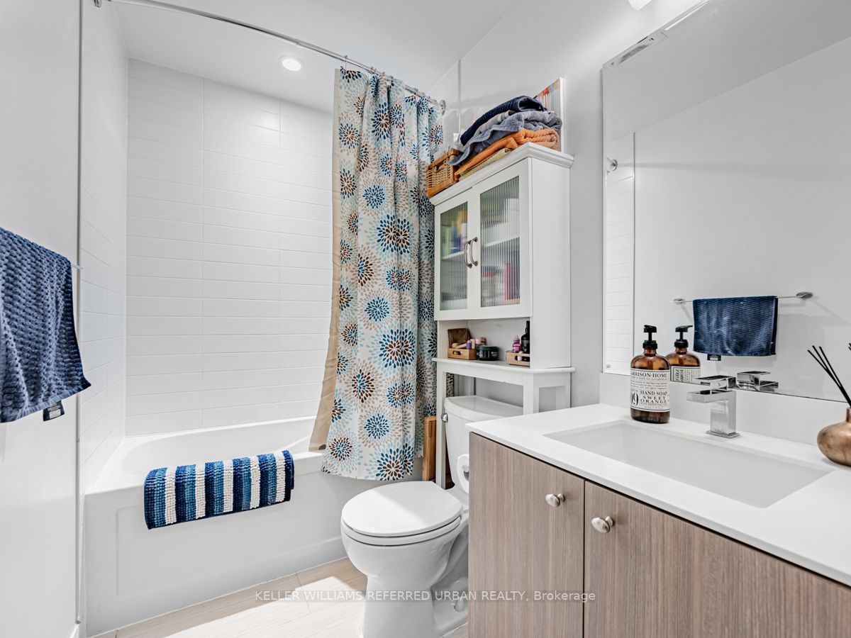 10 Willison Sq, #1006