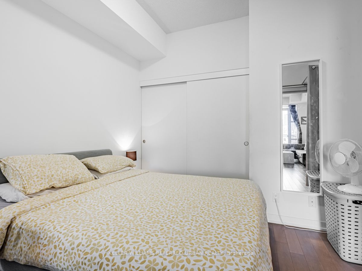 10 Willison Sq, #1006