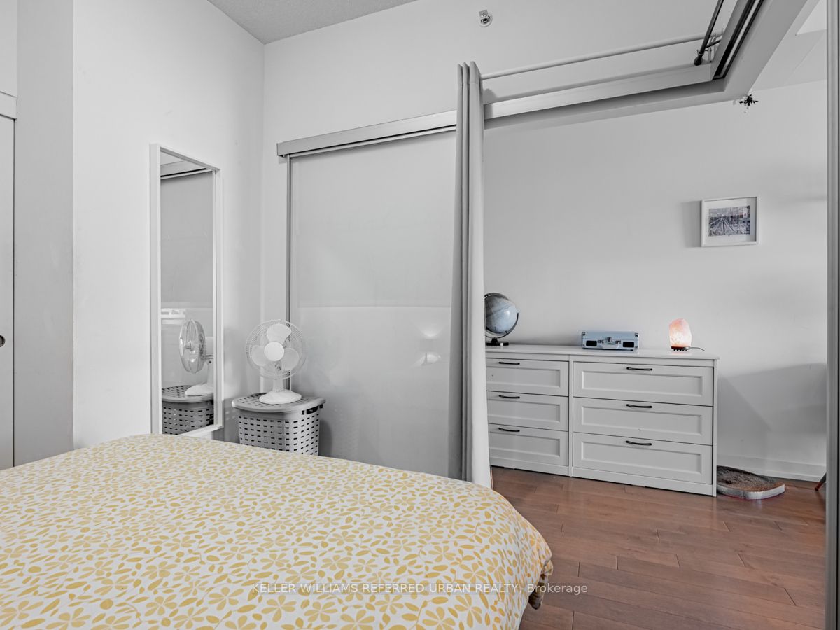 10 Willison Sq, #1006