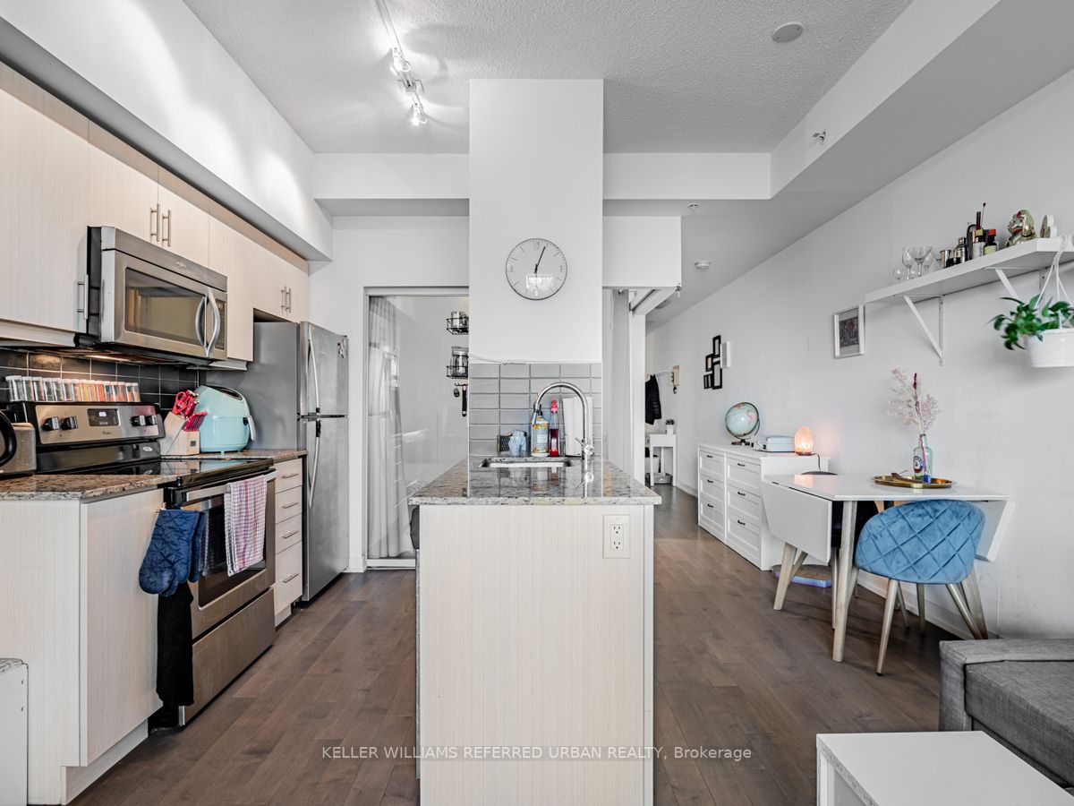 10 Willison Sq, #1006
