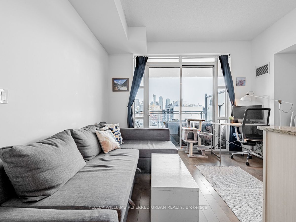 10 Willison Sq, #1006