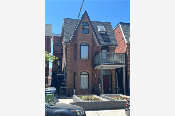 88 Beaconsfield Ave, Toronto