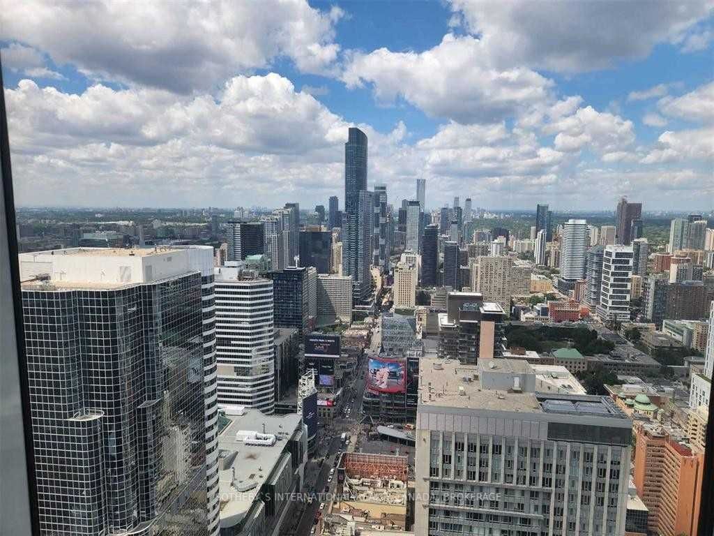 197 Yonge St, #5102