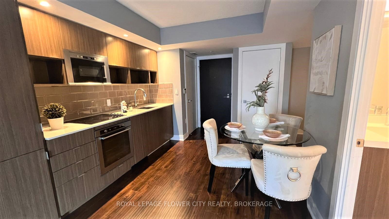 89 Mcgill St, #1404