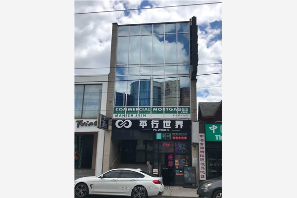 405 Dundas St W, Toronto