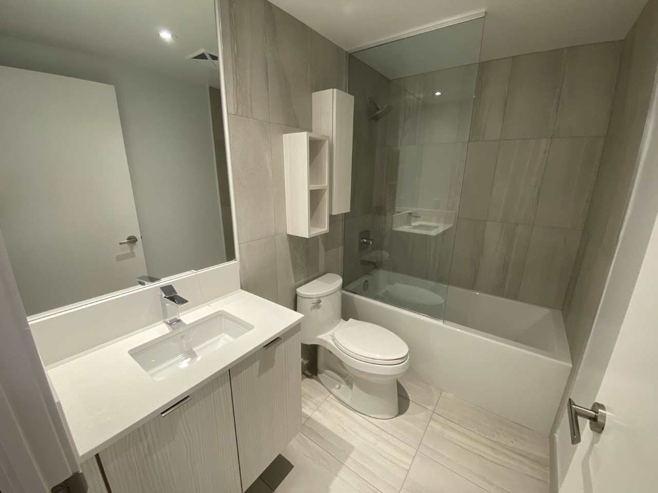 195 Redpath Ave, #2307