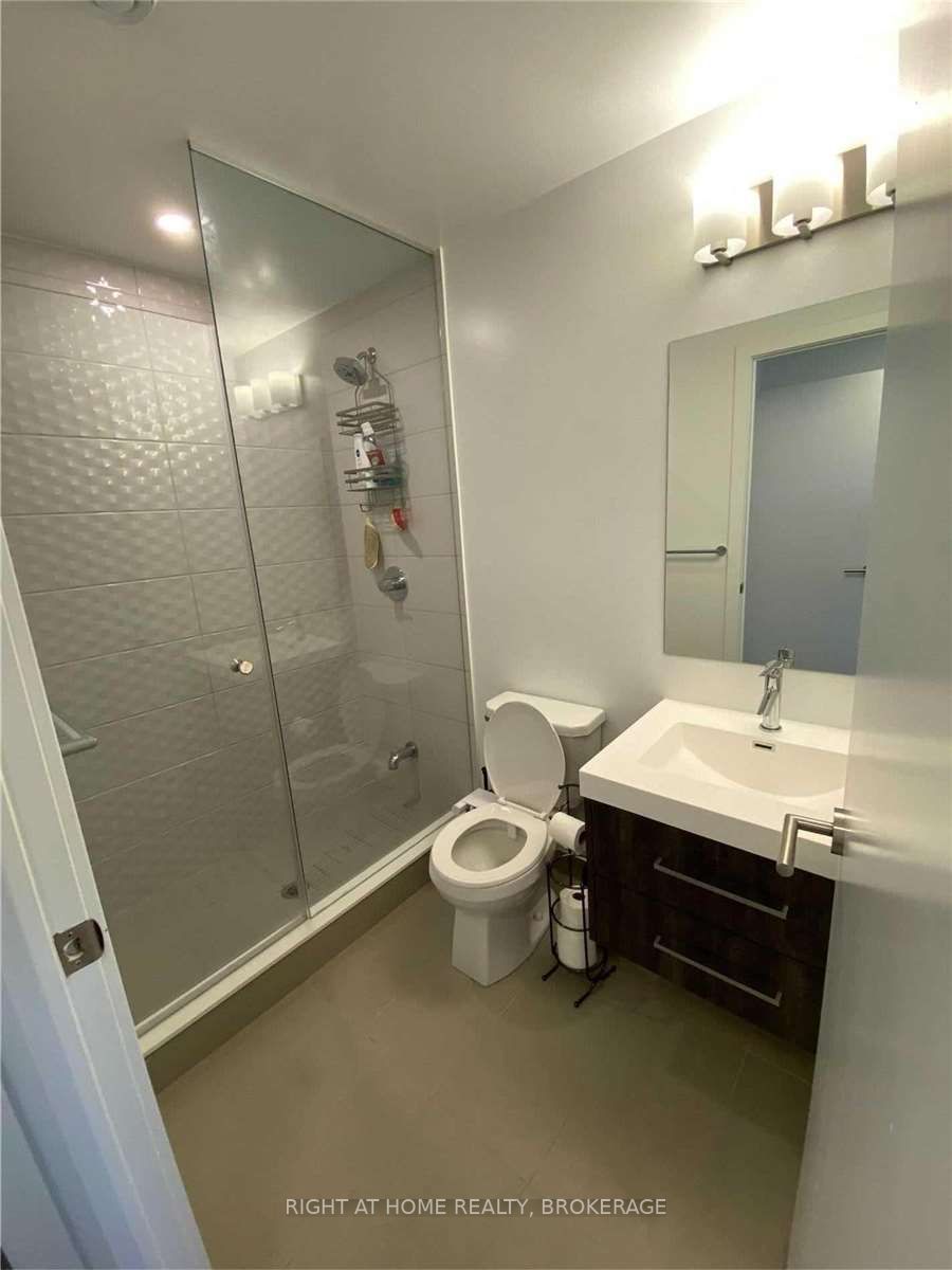 403 Church St, #3502
