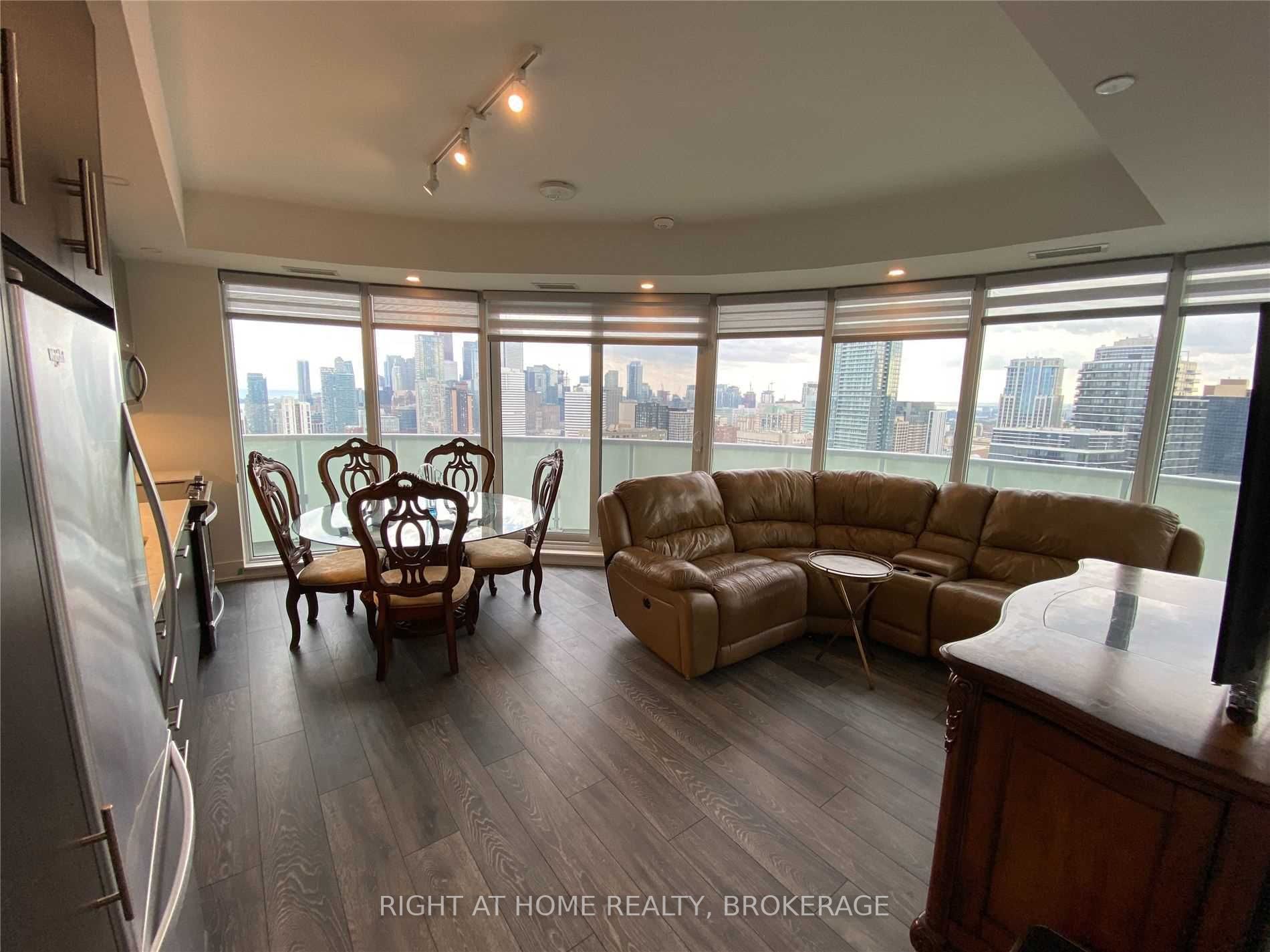 403 Church St, #3502