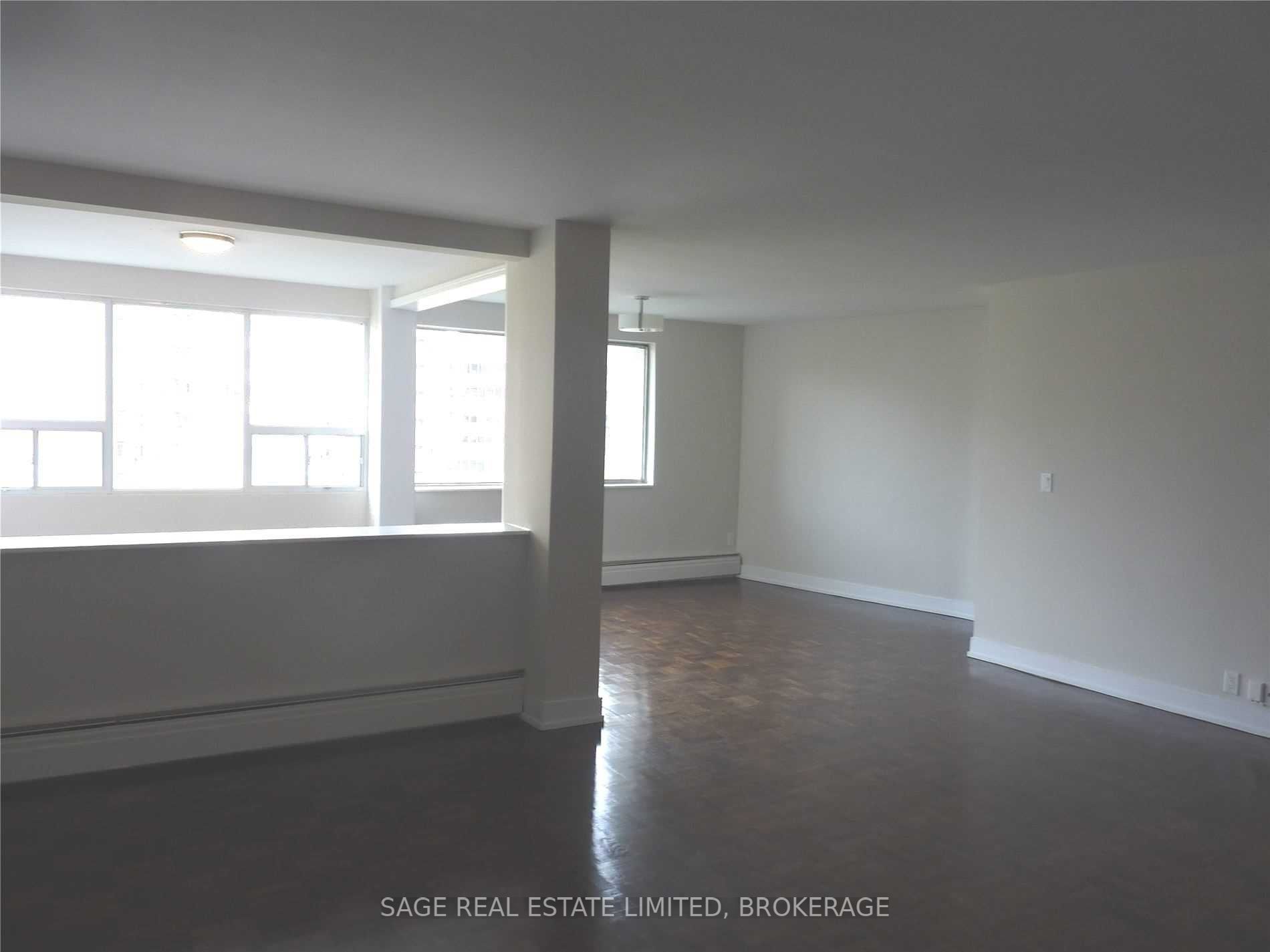 9 Deer Park Cres, #801