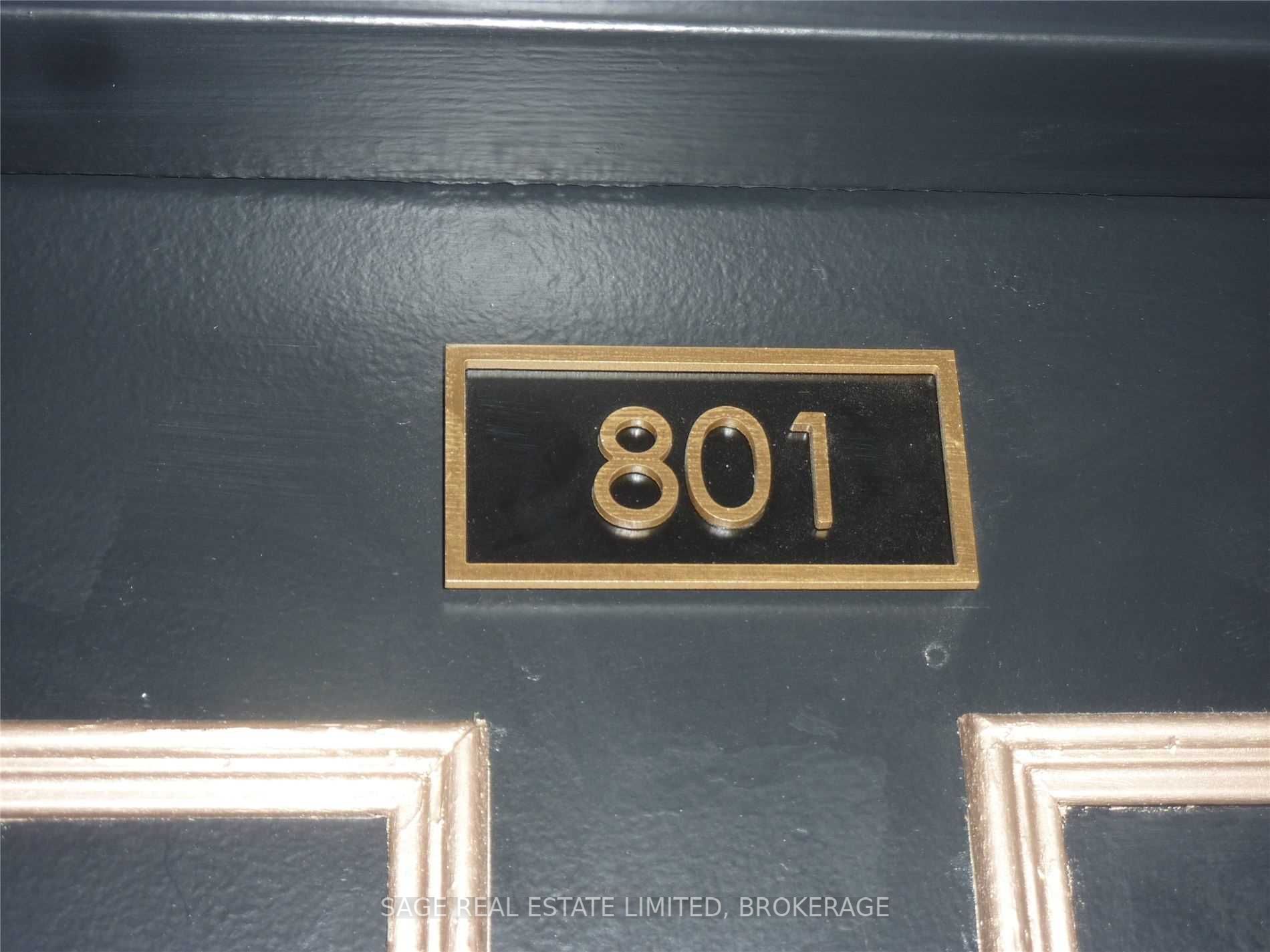 9 Deer Park Cres, #801