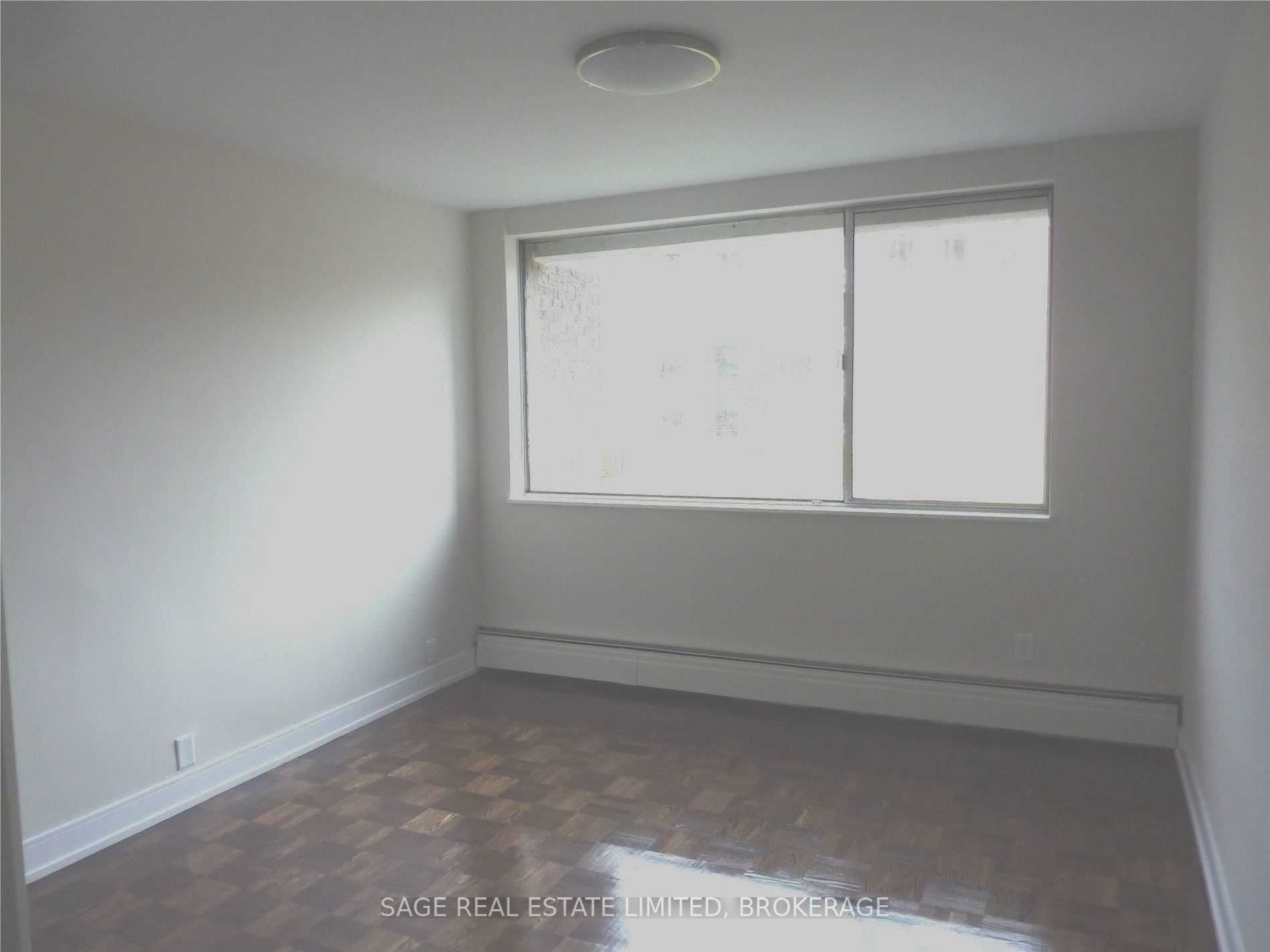 9 Deer Park Cres, #801